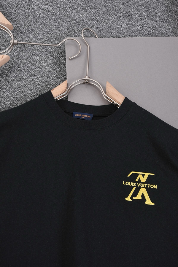 ブランドTシャツ背面デザイン